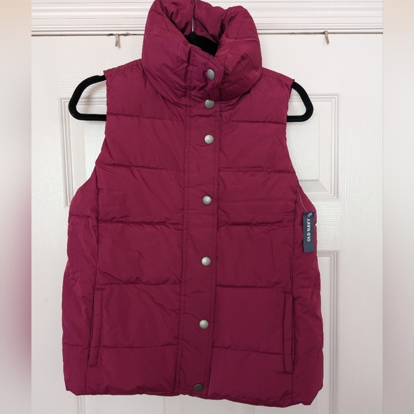 Old Navy Jackets & Blazers - NWT OLD NAVY Puffer Vest